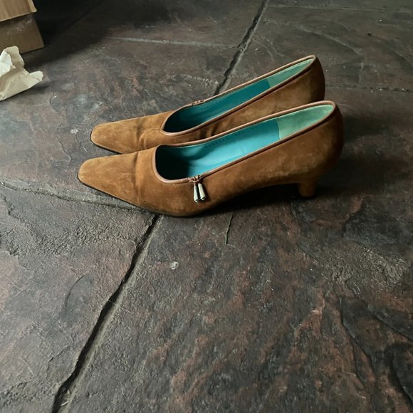 Salvador Ferragamo Suede Leather Women's Shoes. - Picture 4 of 9